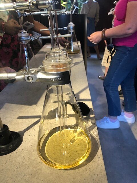 Après les soins du corps l'an dernier, la maison de Coco Channel revient aux fondamentaux avec une exposition sur l'oranger et le bigaradier.