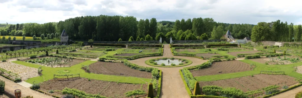 Vue du potager conservatoire du château de Valmer, lauréat du Prix de l’Art du Jardin 2023